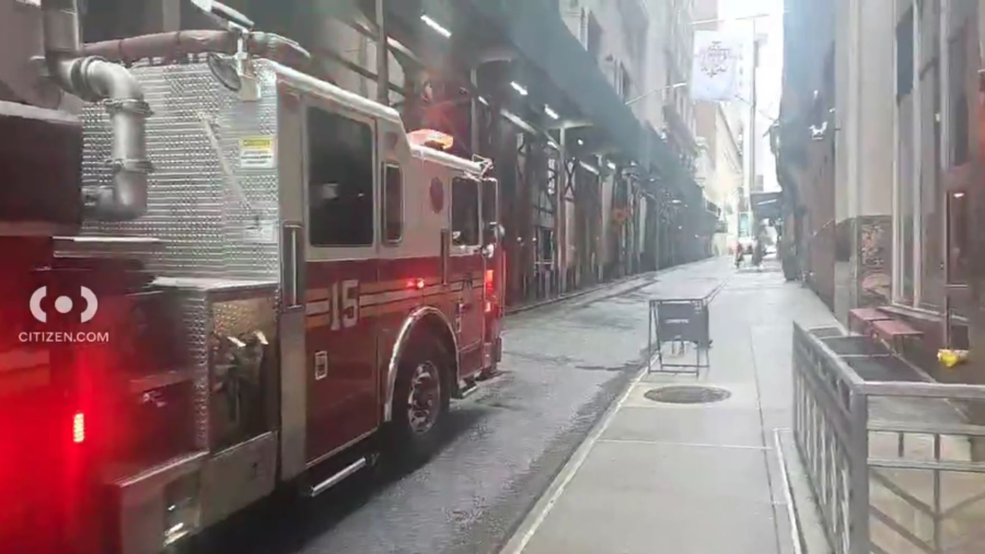 NYC building struck by lightning, 1 injured: FDNY