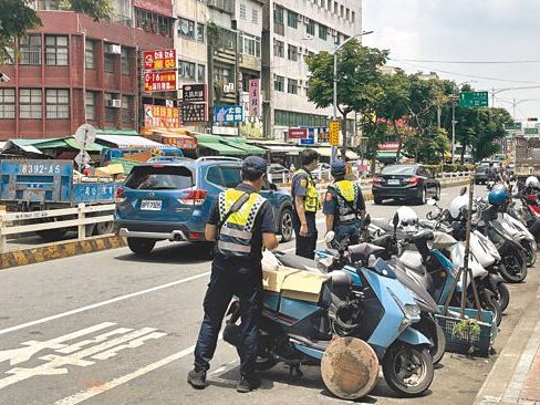 整頓新明市場市容 桃市府大執法 - 地方新聞