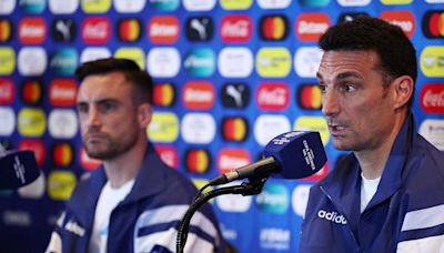 Scaloni habló en la previa del partido ante Canadá y dijo que Messi "está para jugar"