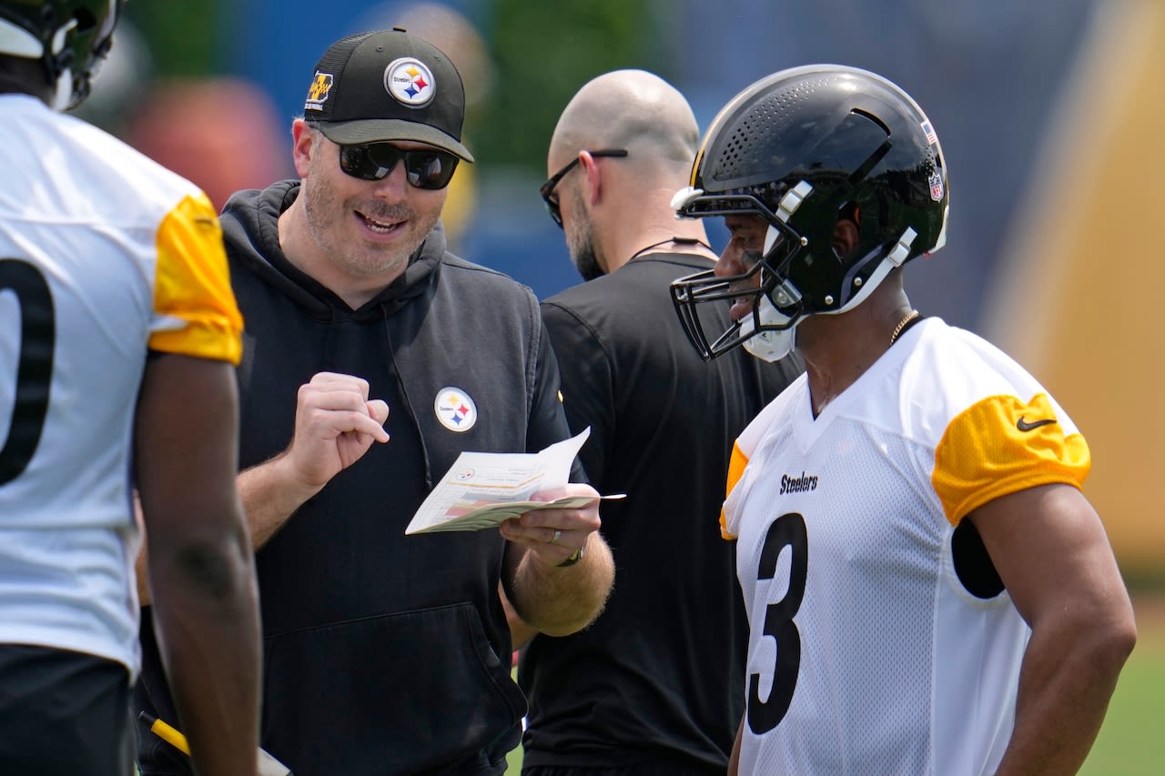Steelers Position Preview: What’s at stake for QBs Wilson, Fields at camp