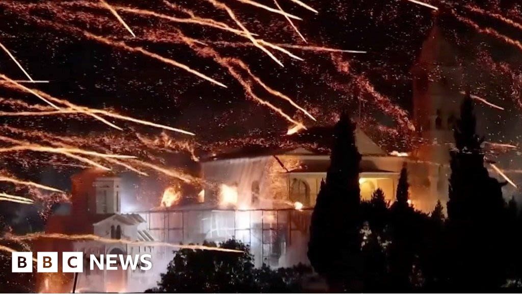 Greece churches in Vrontados take part in annual 'rocket war'