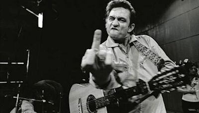 La vida salvaje de Johnny Cash: drogas, un histórico concierto en la cárcel y la pérdida de un amor que no soportó