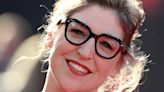 Mayim Bialik Shares Selfies With Contestants on ‘Celebrity Jeopardy’