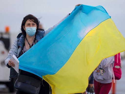 Bureaucrats warned Liberals that loosened Ukrainian immigration program would set precedent