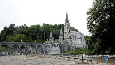 Une partie du sanctuaire de Lourdes inondée à cause de fortes pluies