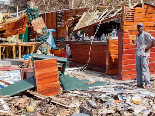 Hurricane Beryl takes aim at the Mexican resort of Tulum as a Category 3 storm