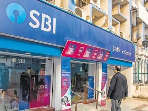 SBI tells man to delete pic of branch ‘immediately’ after his lunch break claims: ‘You may be held accountable if…’