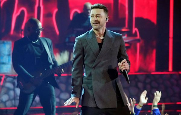 Review: Justin Timberlake is a terrific performer with a mediocre songbook