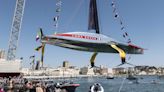 El AC75 del Luna Rossa italiano ya está en la base del equipo en Barcelona