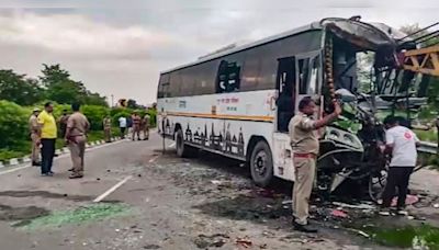 Three dead, 49 injured in head-on bus collision on Delhi-Bareilly highway in UP's Rampur - CNBC TV18