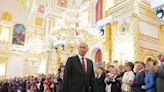 Vladimir Putin inaugurated as Russian president for fifth time, West boycotts