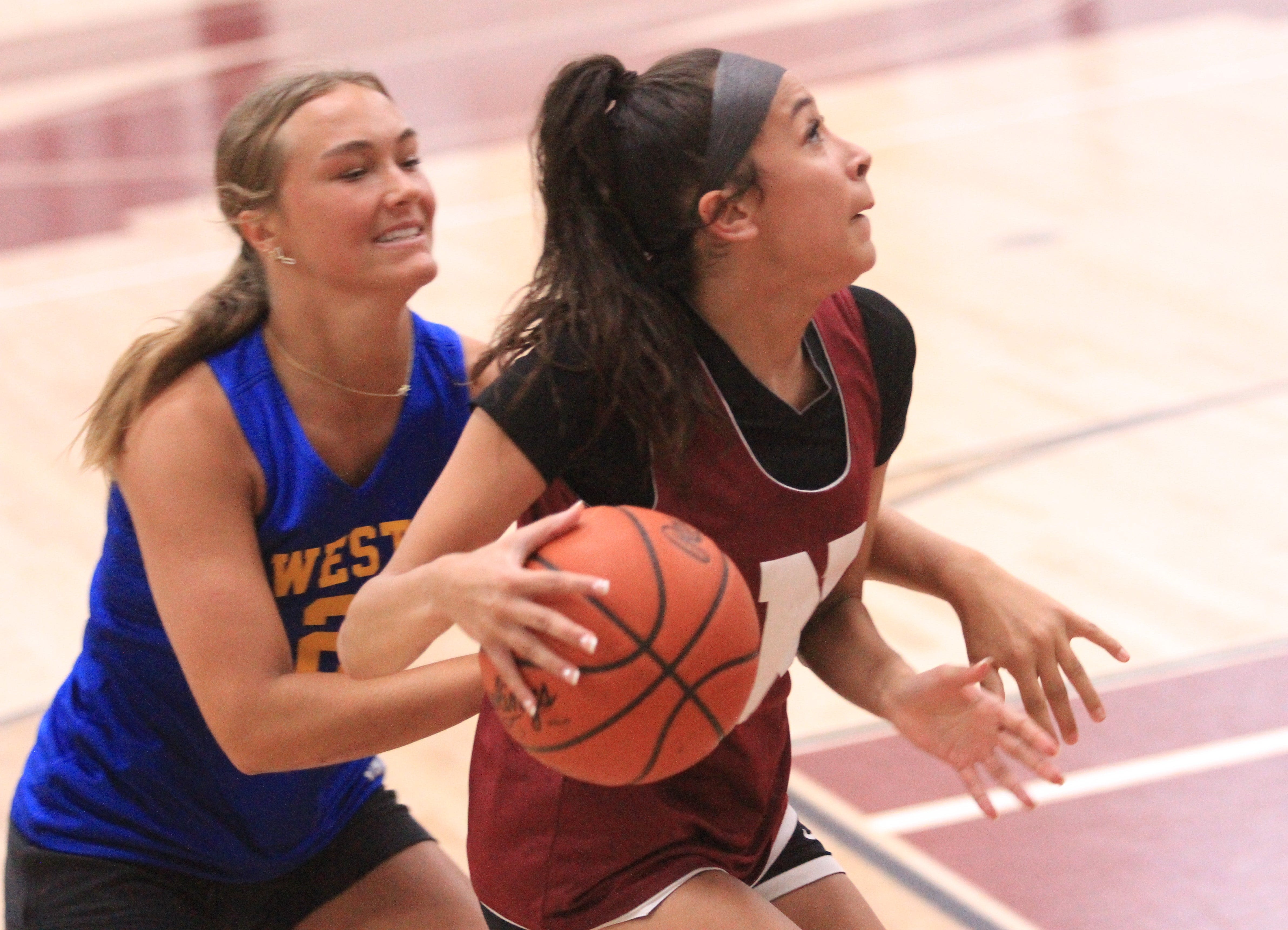 Newark, Granville girls basketball teams building good habits during summer schedule