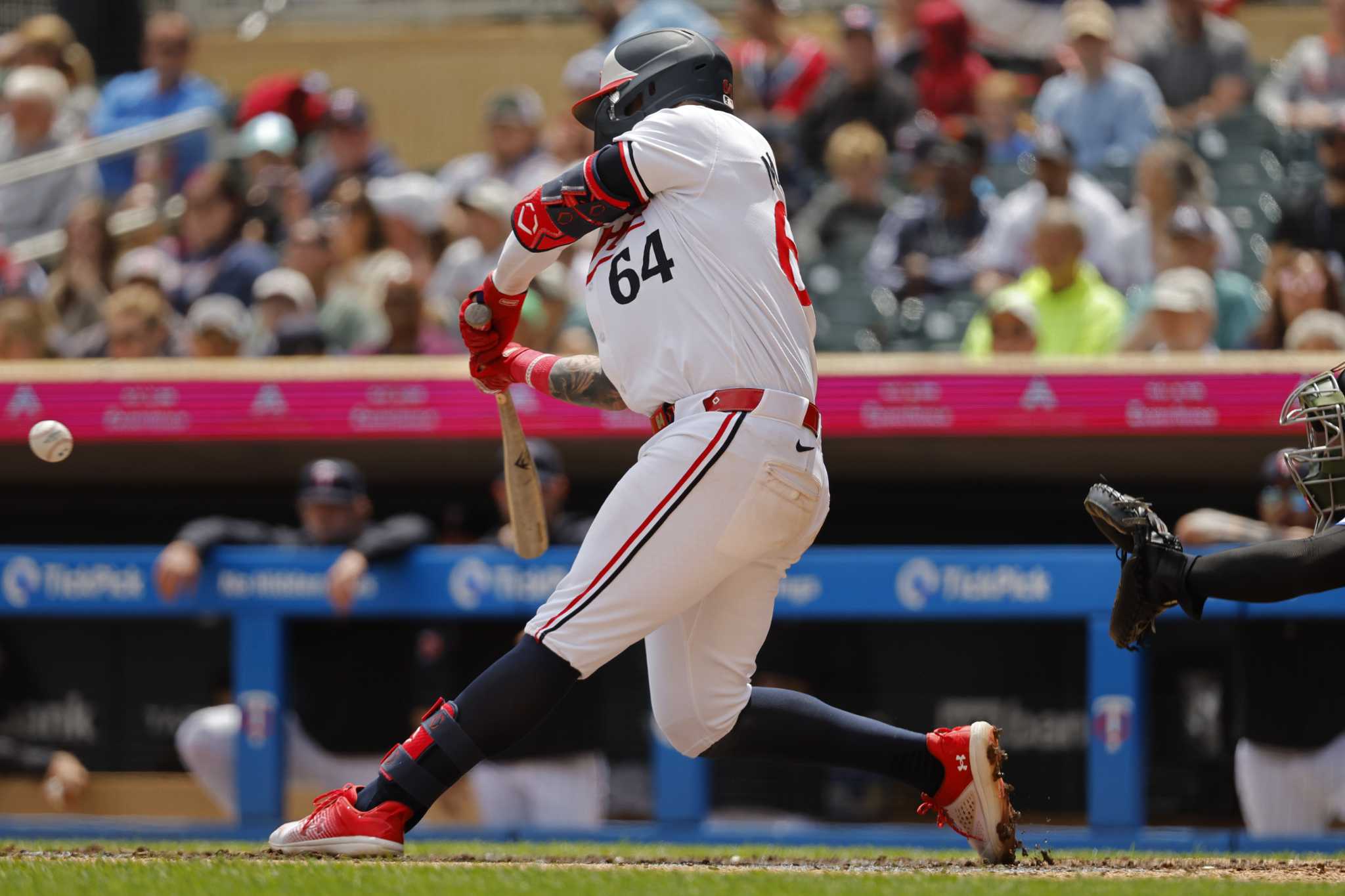 Twins take opener from Royals 6-5 with strong start from Ryan and homers by Miranda and Larnach