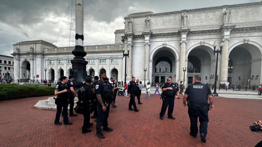 Tuberville blasts pro-Palestinian protestors for taking down US flag near Capitol