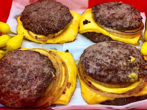 What Is The Flying Dutchman On In-N-Out's Secret Menu?