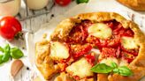 Tarte à la tomate et chorizo gratiné à la mozzarella : la recette facile et addictive de l’été