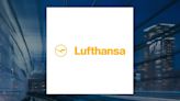 Deutsche Lufthansa (OTCMKTS:DLAKY) Downgraded by Stifel Nicolaus to Hold