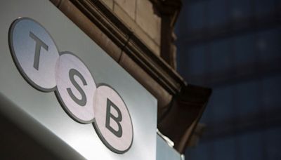 TSB, filial británica del Sabadell, planea nuevos recortes de empleo y cierres de sucursales