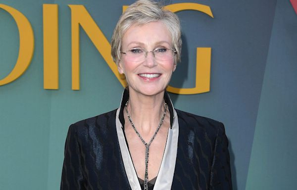 Jane Lynch Likes Being 'Only Murders in the Building' Victim Because She's 'Leo Rising': 'I Want to Be the Focus'