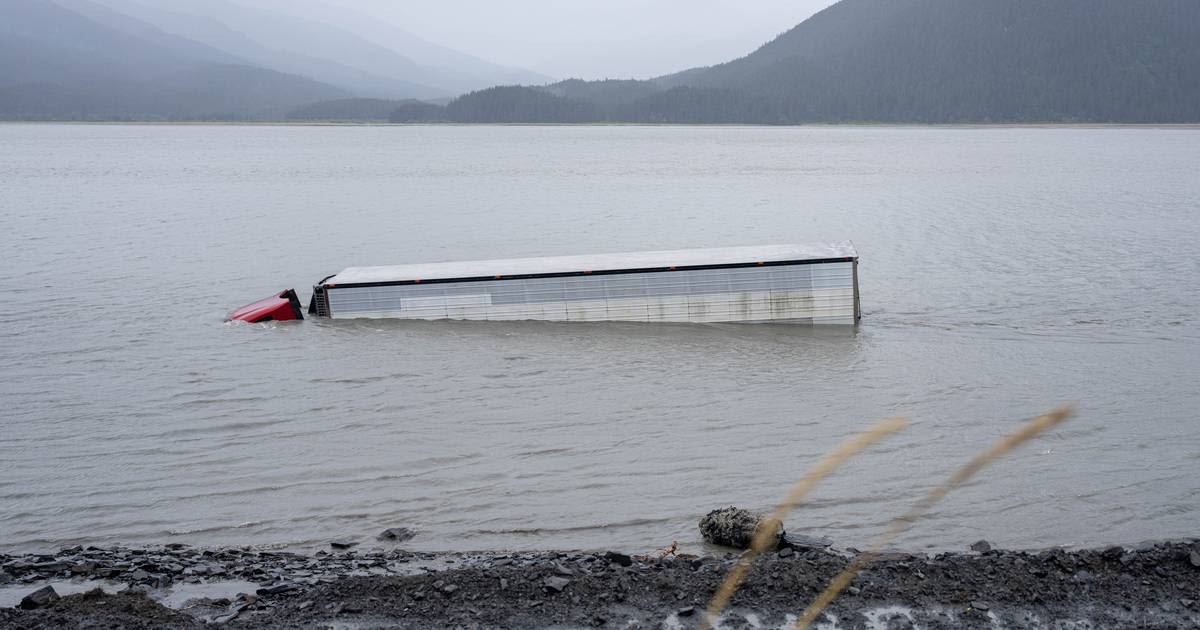 Driver hurt when semi veers off Seward Highway into Turnagain Arm