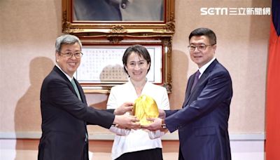 新舊閣揆交接 蕭美琴讚陳建仁「我人生的標竿」、祝福卓榮泰施政順利