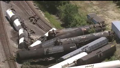 Freight train derails in suburban Chicago