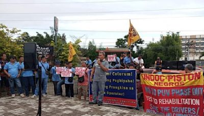 Displaced jeepney drivers stage protest in Bacolod ahead of Marcos’ SONA