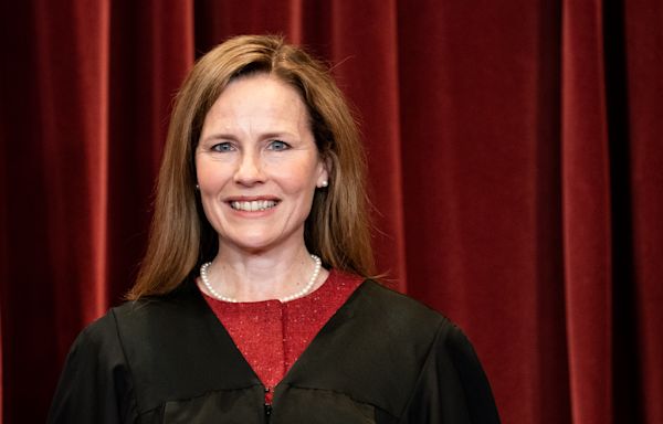 Amy Coney Barrett "took the gloves off" against Clarence Thomas: Attorney