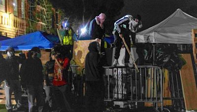 Más de 200 detenidos durante el desmantelamiento del campamento en la Universidad de California