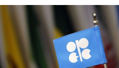 Key Oil Ministers Head to Riyadh as OPEC+ Plans Change Again