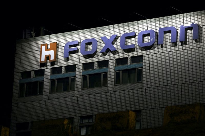 Foxconn gets licence to invest $551 million more in Vietnam, media reports