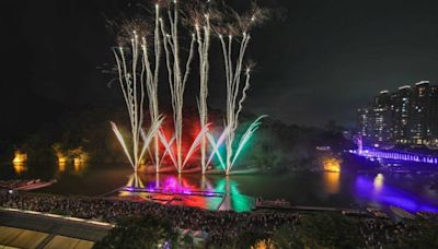 煙火光雕點亮夏夜 來碧潭虹橋鯨彩打卡美拍 | 蕃新聞