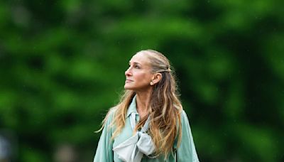 Sarah Jessica Parker asks fans for Carrie's 'best boyfriend' in new 'And Just Like That...' set pics