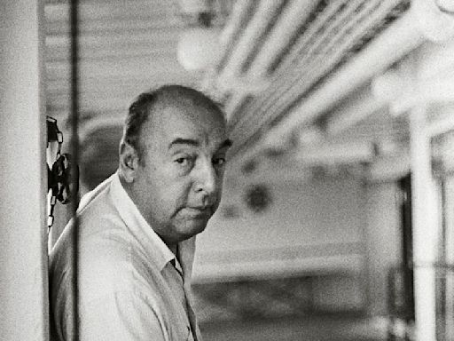 De “su figura se ha diluido” a “es un clásico”: ¿cómo leer hoy a Pablo Neruda? - La Tercera
