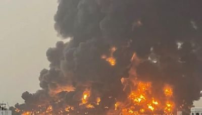 Yémen : des frappes israéliennes ont fait au moins 3 morts, selon les rebelles houthis, vaste incendie au port d'Hodeida