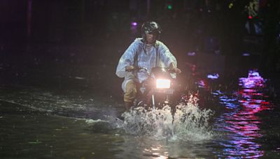 Delhi Rains LIVE: Severe waterlogging, traffic congestion after ‘cloud burst’