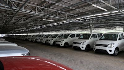 Maruti leads drop in Indian carmakers' sales to dealers in July as demand cools