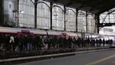 Greve de revisores da SNCF estraga planos de Natal em França