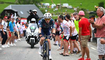 Jonas Vingegaard can't live with Tadej Pogačar's 'crazy attacks' at the Tour de France