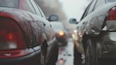 Dejó su camioneta mal estacionada, le pidieron que la moviera y su respuesta lo dejó sin palabras: “¿Qué se hace?”