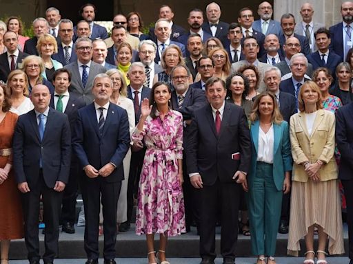 La reina Letizia preside una sesión del Instituto Cervantes en el Ayuntamiento de Barcelona