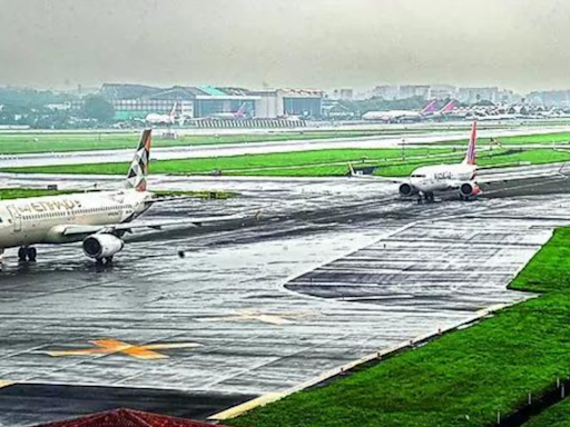Heavy rain cripples Mumbai; 40 flights from Ahmedabad delayed | Ahmedabad News - Times of India