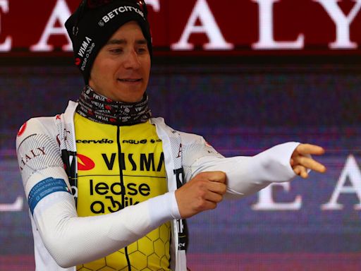 El ciclista belga Cian Uijtdebroeks (Visma) abandona el Giro de Italia