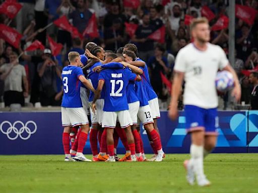 U.S. men's soccer team fades in 3-0 loss to France after 16-year Olympics absence