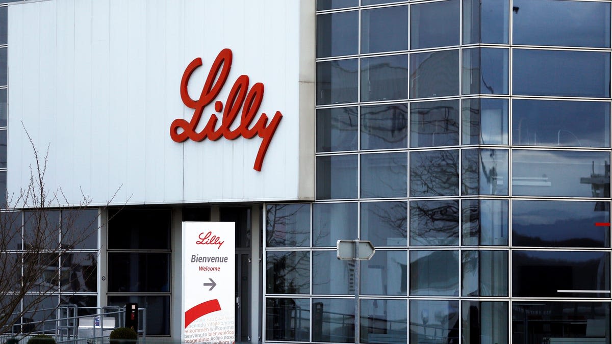 Eli Lilly says its experimental weekly insulin works just as well as daily doses