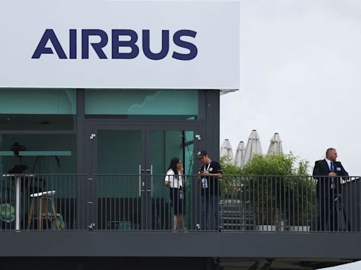 Airbus and Boeing snap up deals despite delivery delays