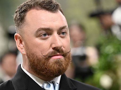 Sam Smith details knee injury from ski accident: ‘It was awful’