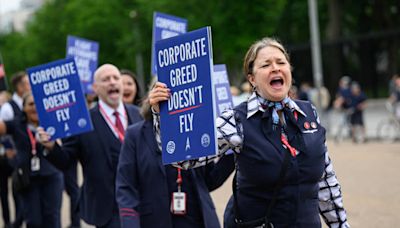 American Airlines offers flight attendants 17% raises as contract talks drag on