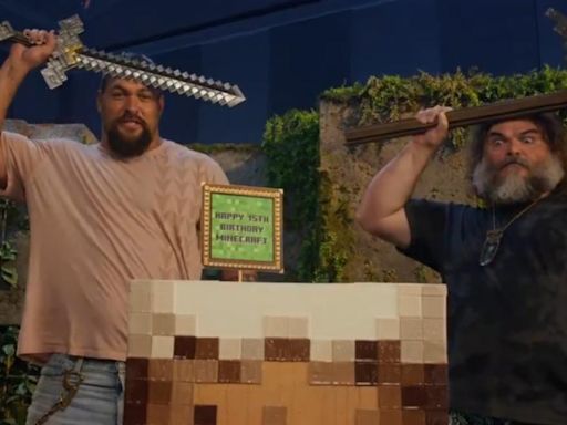 ¡Felicidades, 'Minecraft!' Jack Black y Jason Momoa se unen para celebrar el 15 aniversario de videojuego