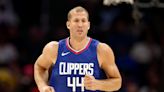 Clippers center Mason Plumlee has MCL sprain that could keep him out for 2 months, per reports